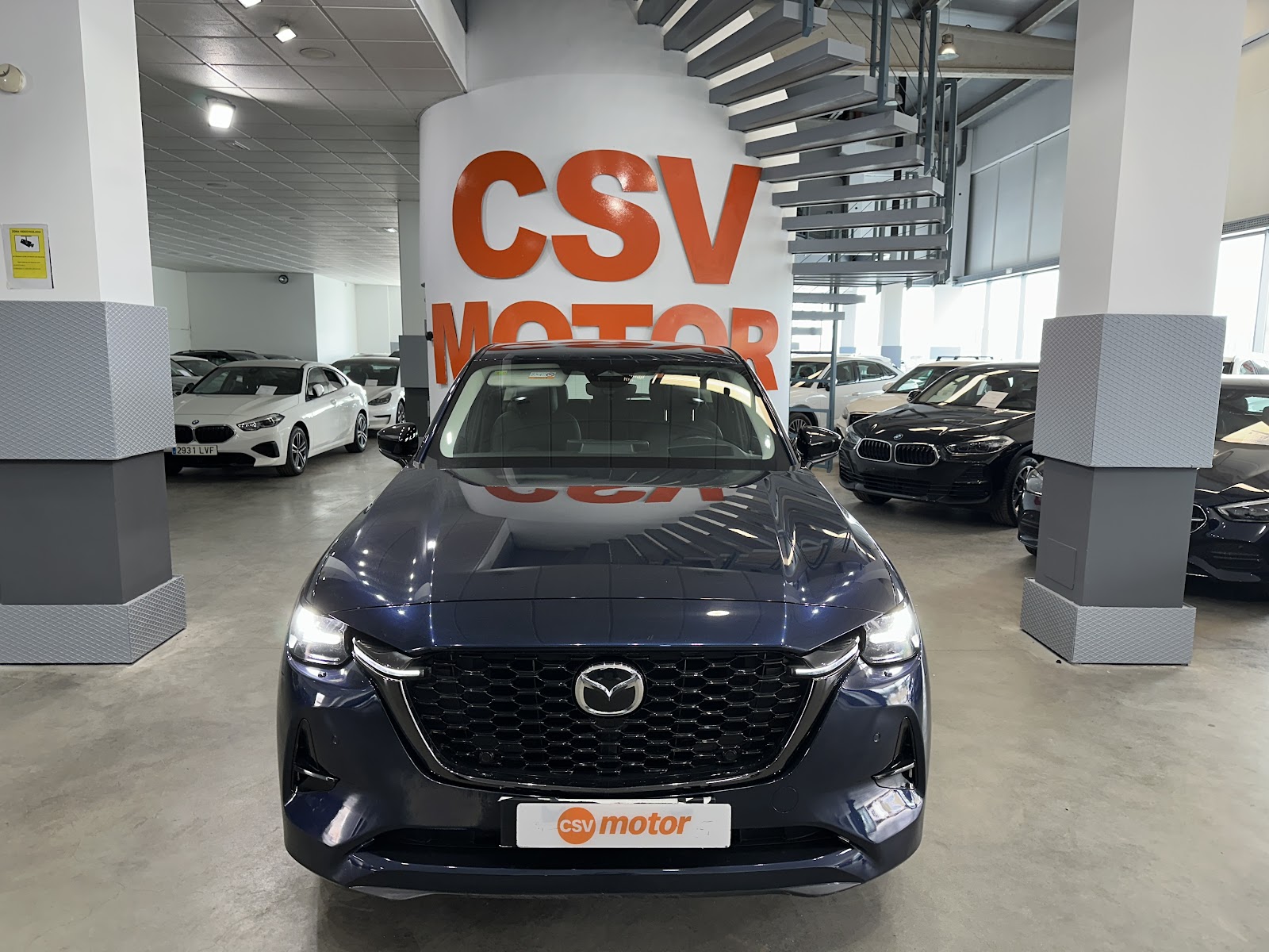 Foto 2 de Mazda Cx-60 2023 en venta en CSV Motor VALDEFUENTES · color Azul Metalizado