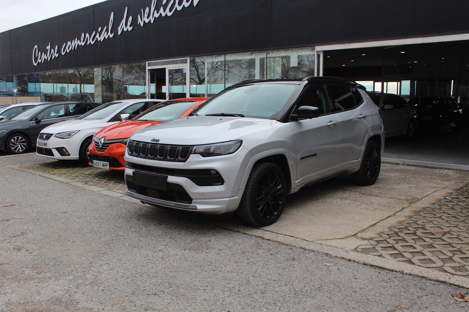 Foto 21 de Jeep Compass 2022 en venta en CSV Motor VALDEFUENTES · color Gris