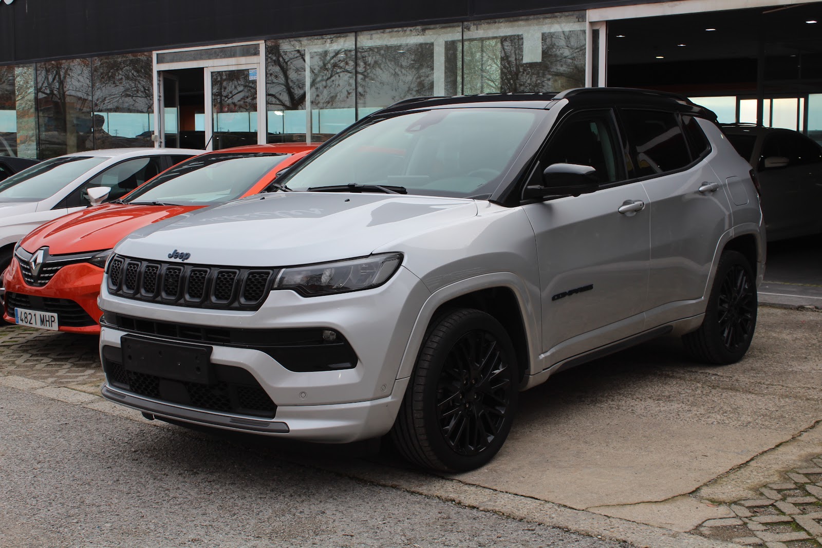 Foto 2 de JEEP COMPASS 2022 en venta en CSV Motor VALDEFUENTES
