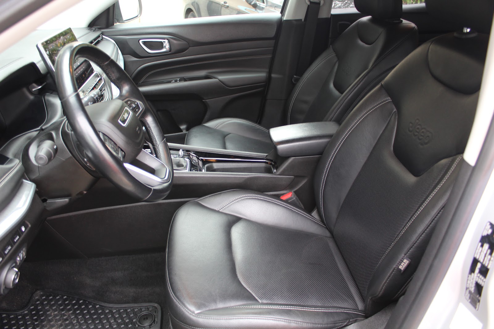 Foto 8 de JEEP COMPASS 2022 en venta en CSV Motor VALDEFUENTES