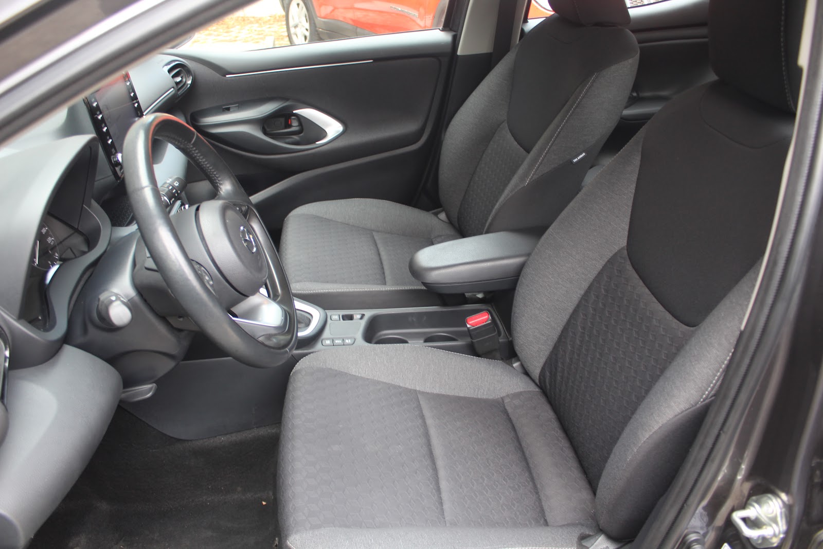 Foto 8 de MAZDA 2 2023 en venta en CSV Motor VALDEFUENTES