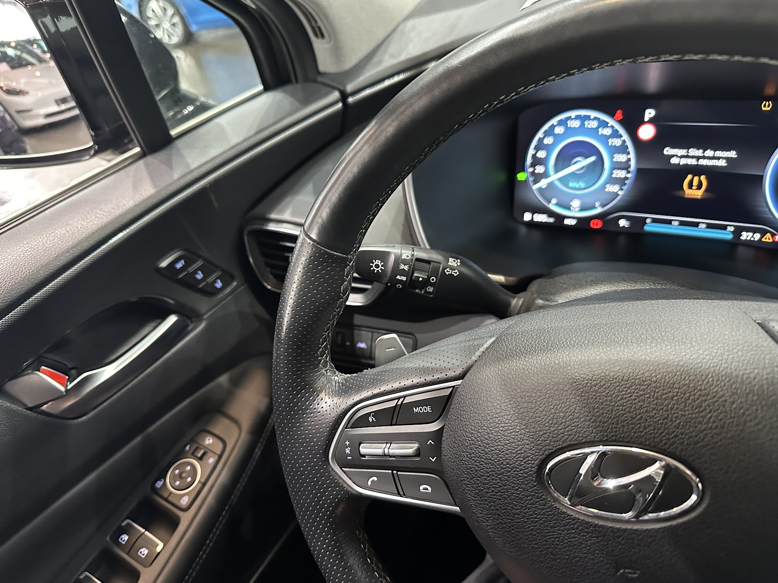 Foto 18 de HYUNDAI SANTA FE 2023 en venta en CSV Motor VALDEFUENTES