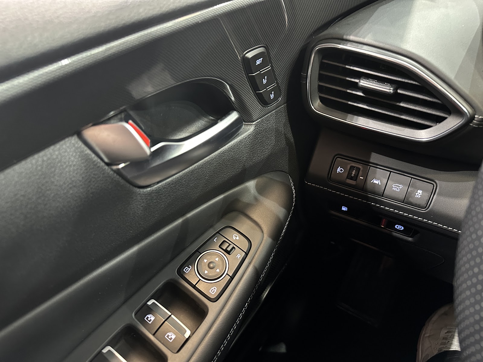 Foto 20 de HYUNDAI SANTA FE 2023 en venta en CSV Motor VALDEFUENTES