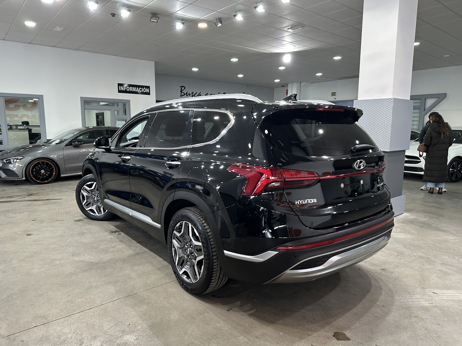 Foto 5 de HYUNDAI SANTA FE 2023 en venta en CSV Motor VALDEFUENTES