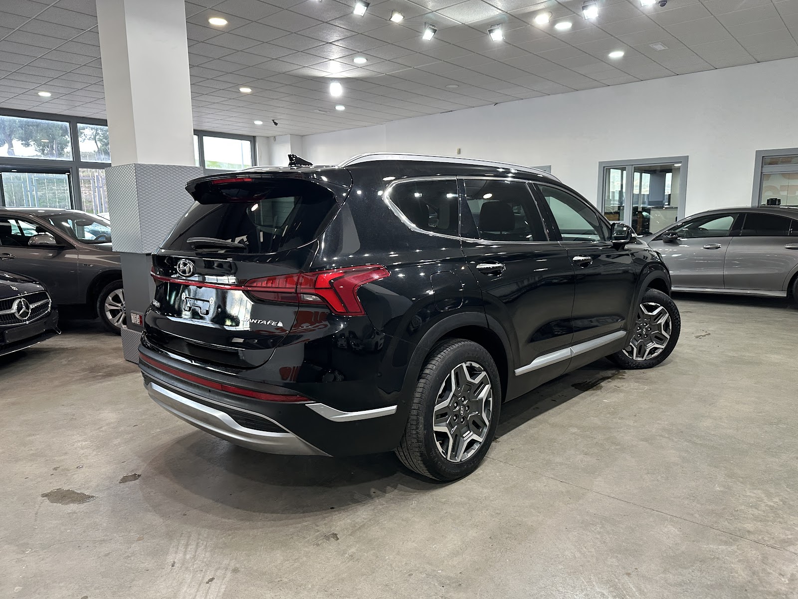 Foto 6 de HYUNDAI SANTA FE 2023 en venta en CSV Motor VALDEFUENTES