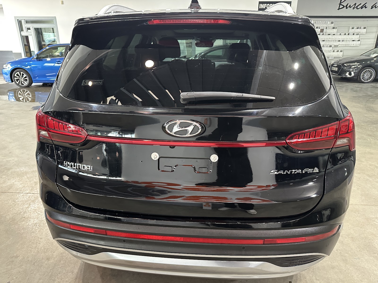 Foto 7 de HYUNDAI SANTA FE 2023 en venta en CSV Motor VALDEFUENTES