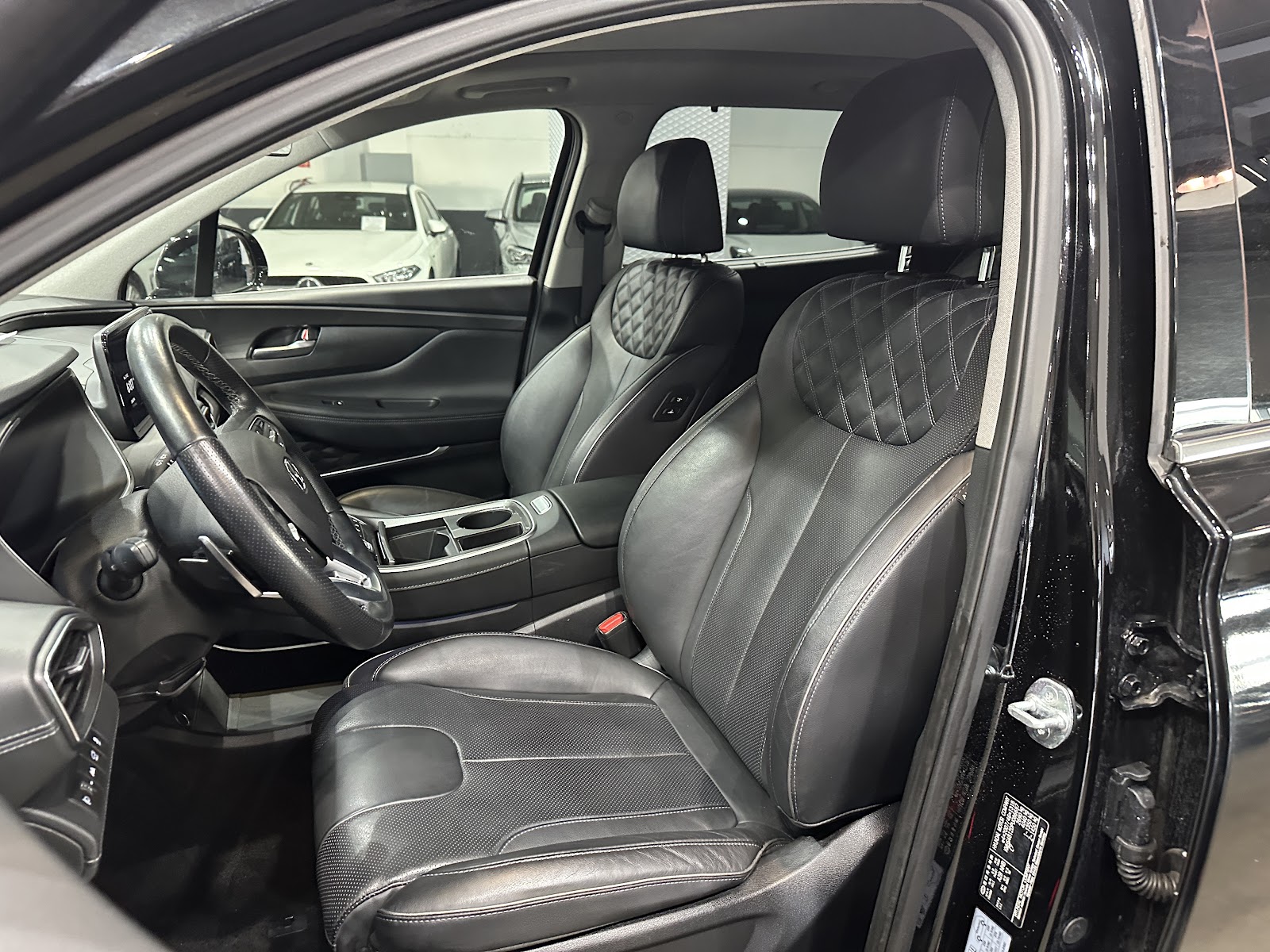 Foto 10 de HYUNDAI SANTA FE 2023 en venta en CSV Motor VALDEFUENTES