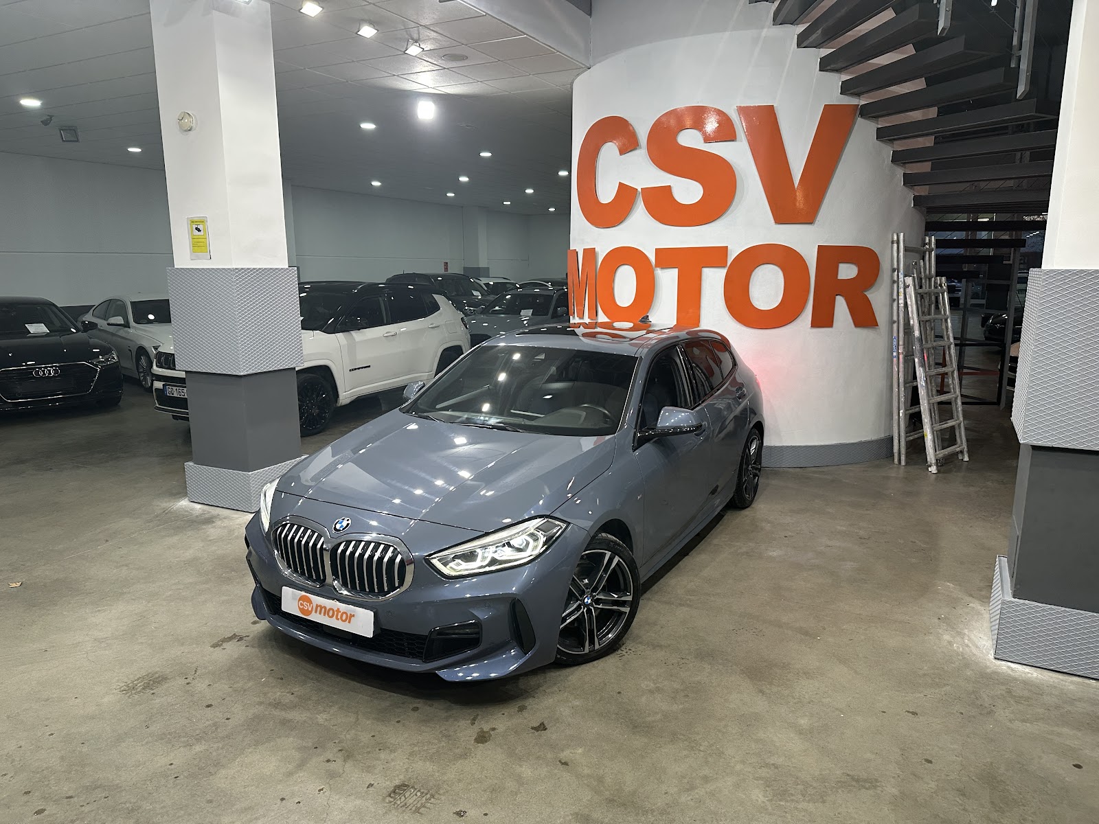 Foto 7 de BMW Serie 1 2023 en venta en CSV Motor SEVILLA · color Gris Metalizado