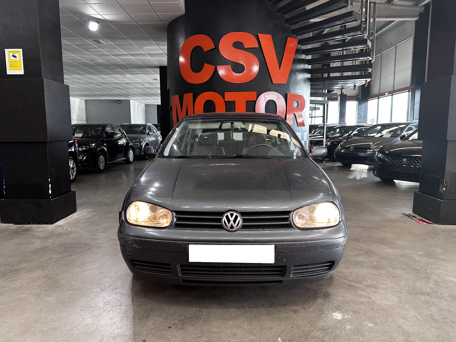Foto 3 de VOLKSWAGEN GOLF 2000 en venta en CSV Motor VALDEFUENTES