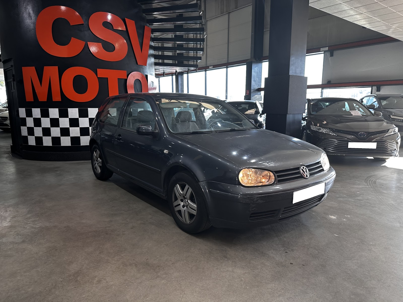 Foto 4 de VOLKSWAGEN GOLF 2000 en venta en CSV Motor VALDEFUENTES
