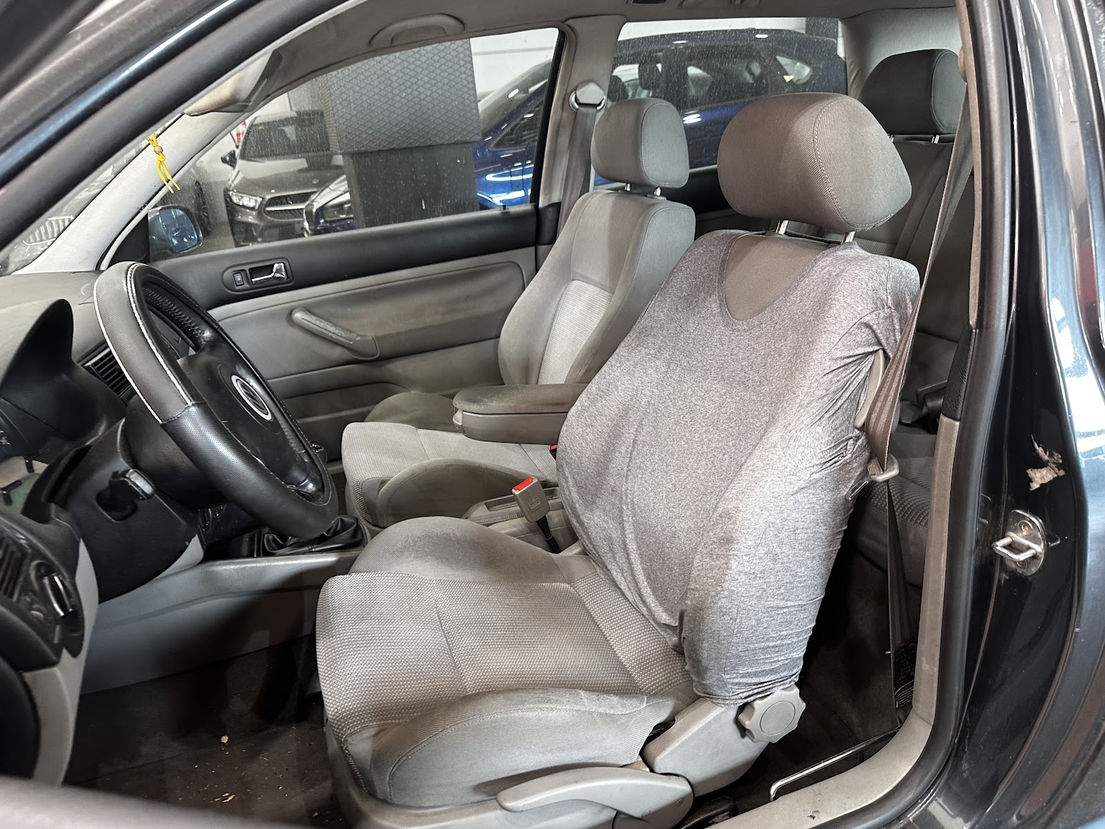 Foto 9 de VOLKSWAGEN GOLF 2000 en venta en CSV Motor VALDEFUENTES