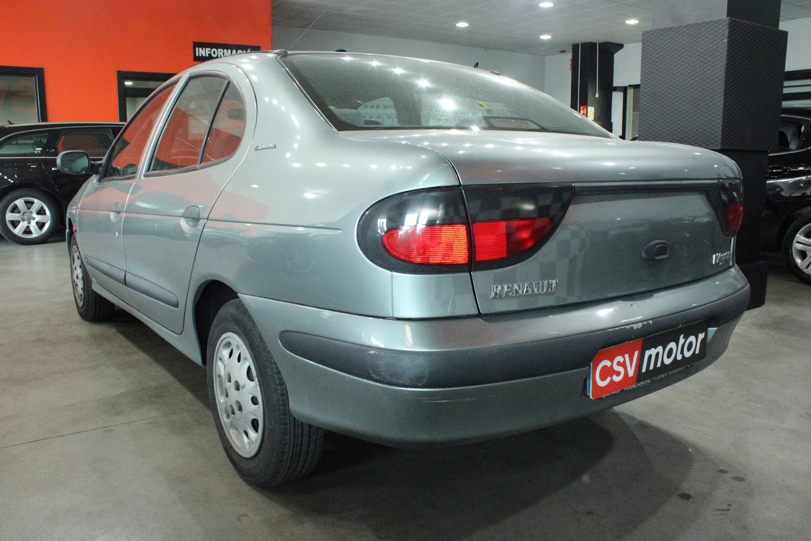 Foto 4 de RENAULT MEGANE 1997 en venta en CSV Motor VALDEFUENTES