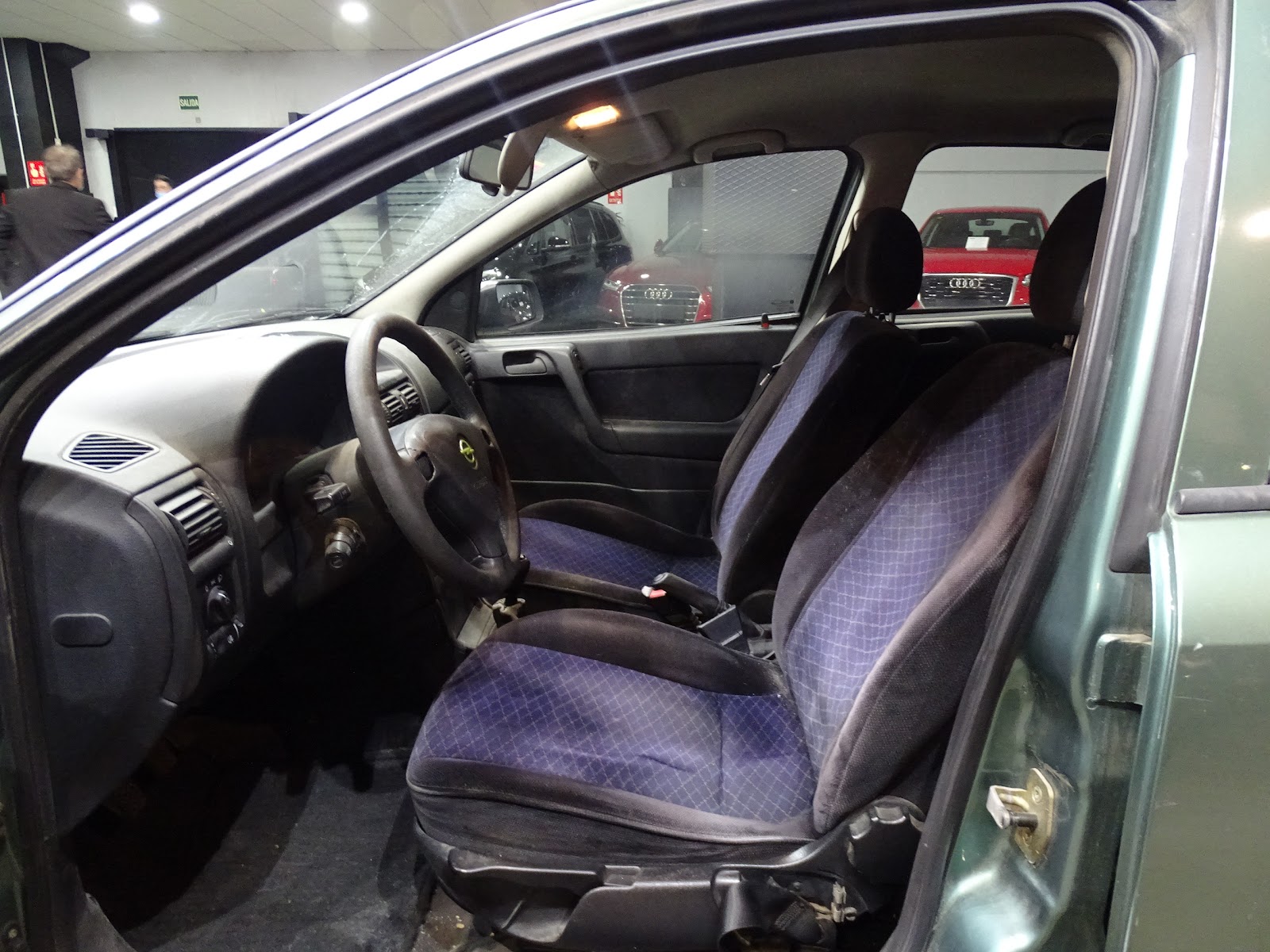 Foto 5 de OPEL ASTRA 1988 en venta en CSV Motor VALDEFUENTES