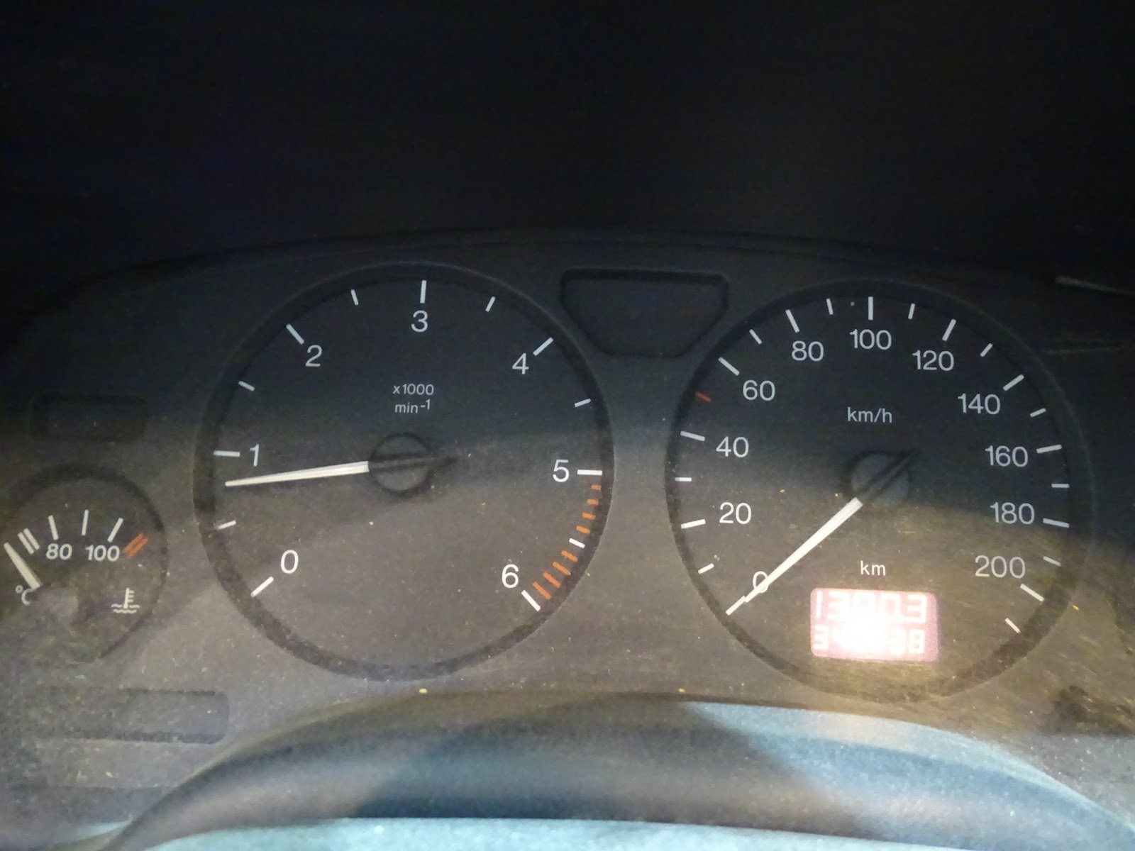Foto 7 de OPEL ASTRA 1988 en venta en CSV Motor VALDEFUENTES