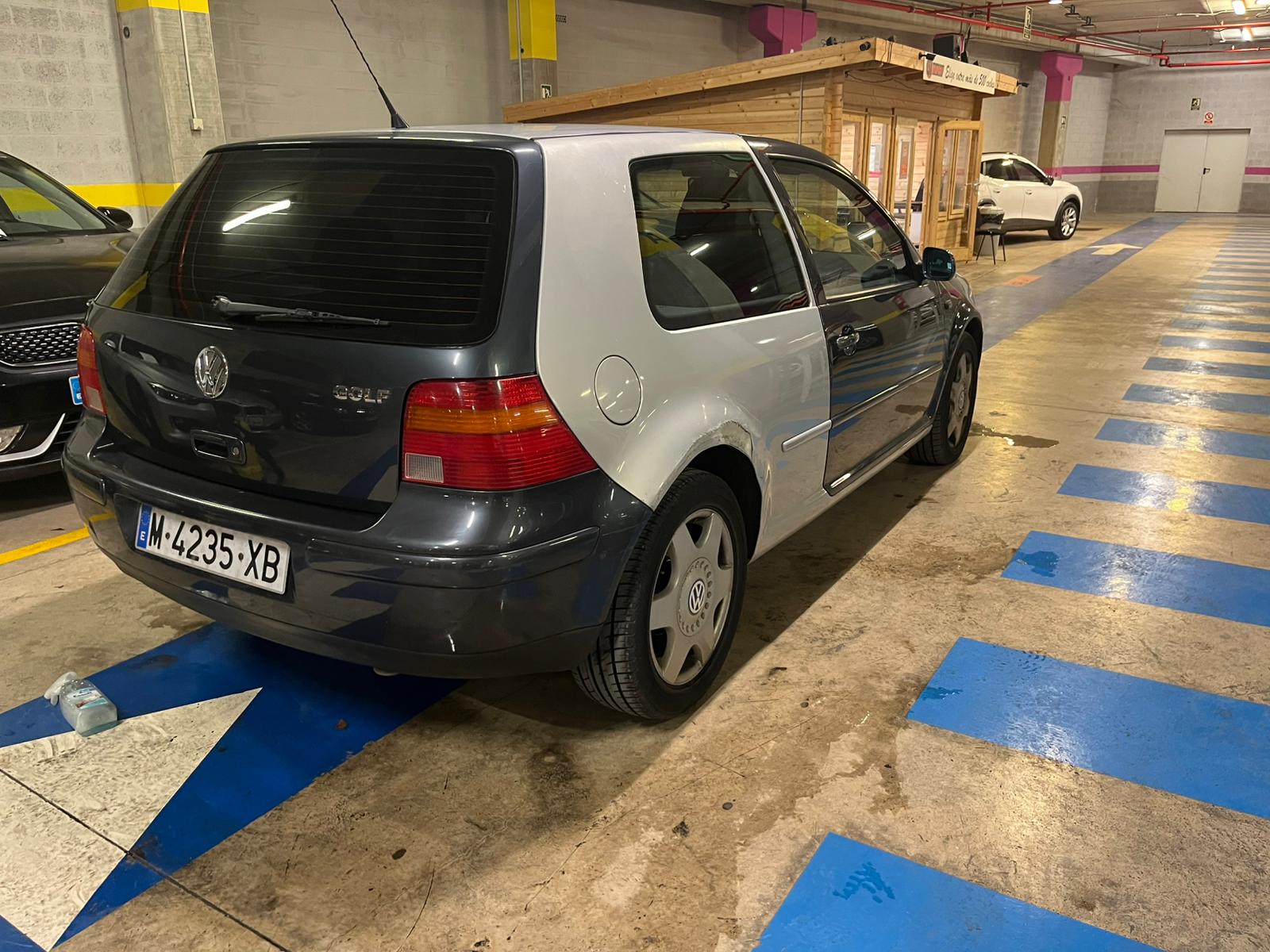 Foto 2 de VOLKSWAGEN GOLF 1999 en venta en CSV Motor VALDEFUENTES