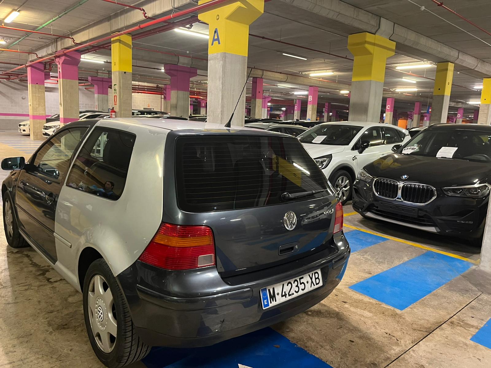 Foto 3 de VOLKSWAGEN GOLF 1999 en venta en CSV Motor VALDEFUENTES