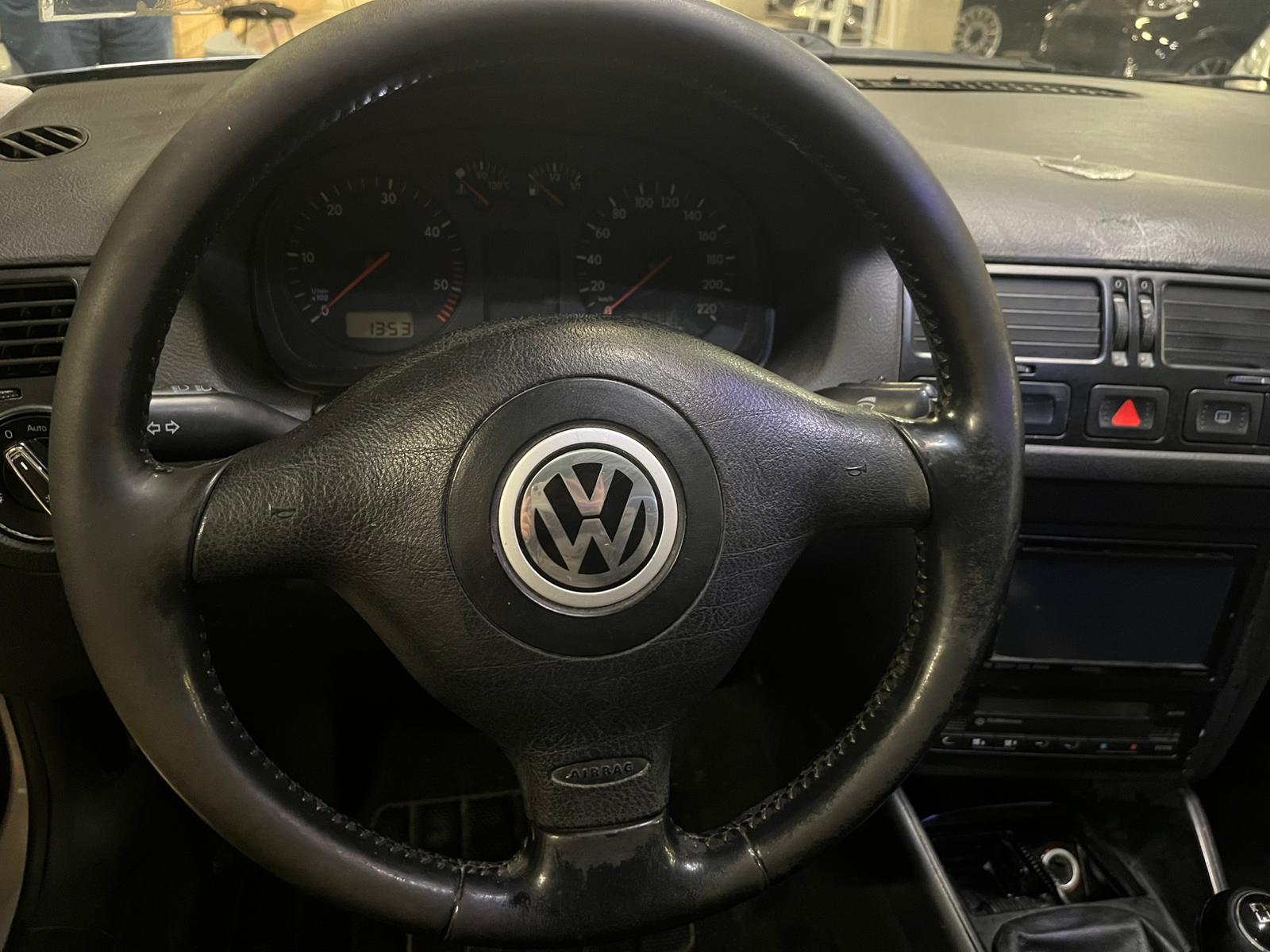 Foto 6 de VOLKSWAGEN GOLF 1999 en venta en CSV Motor VALDEFUENTES