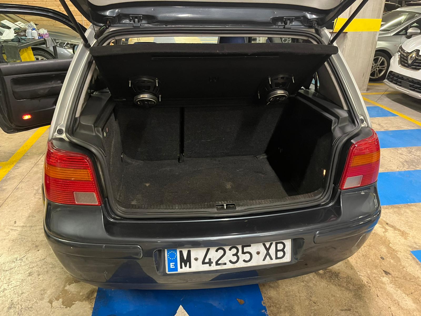 Foto 9 de VOLKSWAGEN GOLF 1999 en venta en CSV Motor VALDEFUENTES