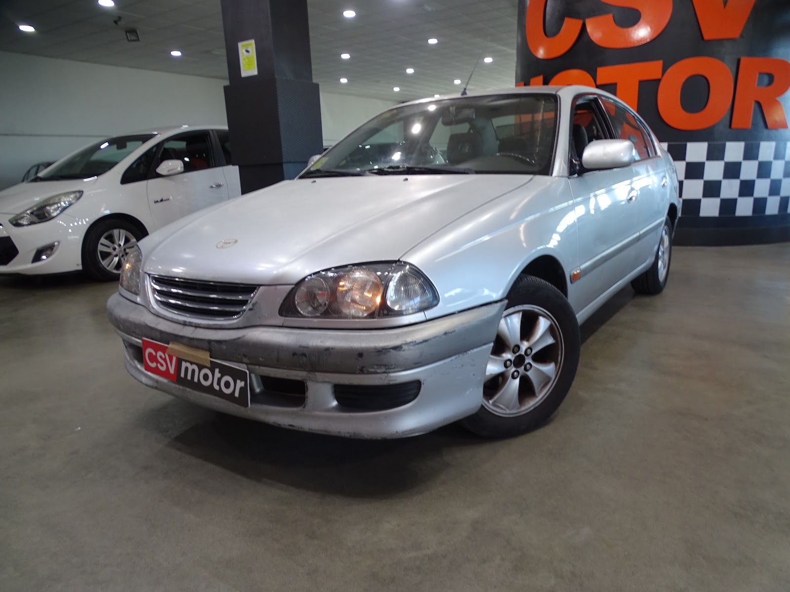 Foto 2 de TOYOTA AVENSIS 2023 en venta en CSV Motor VALDEFUENTES