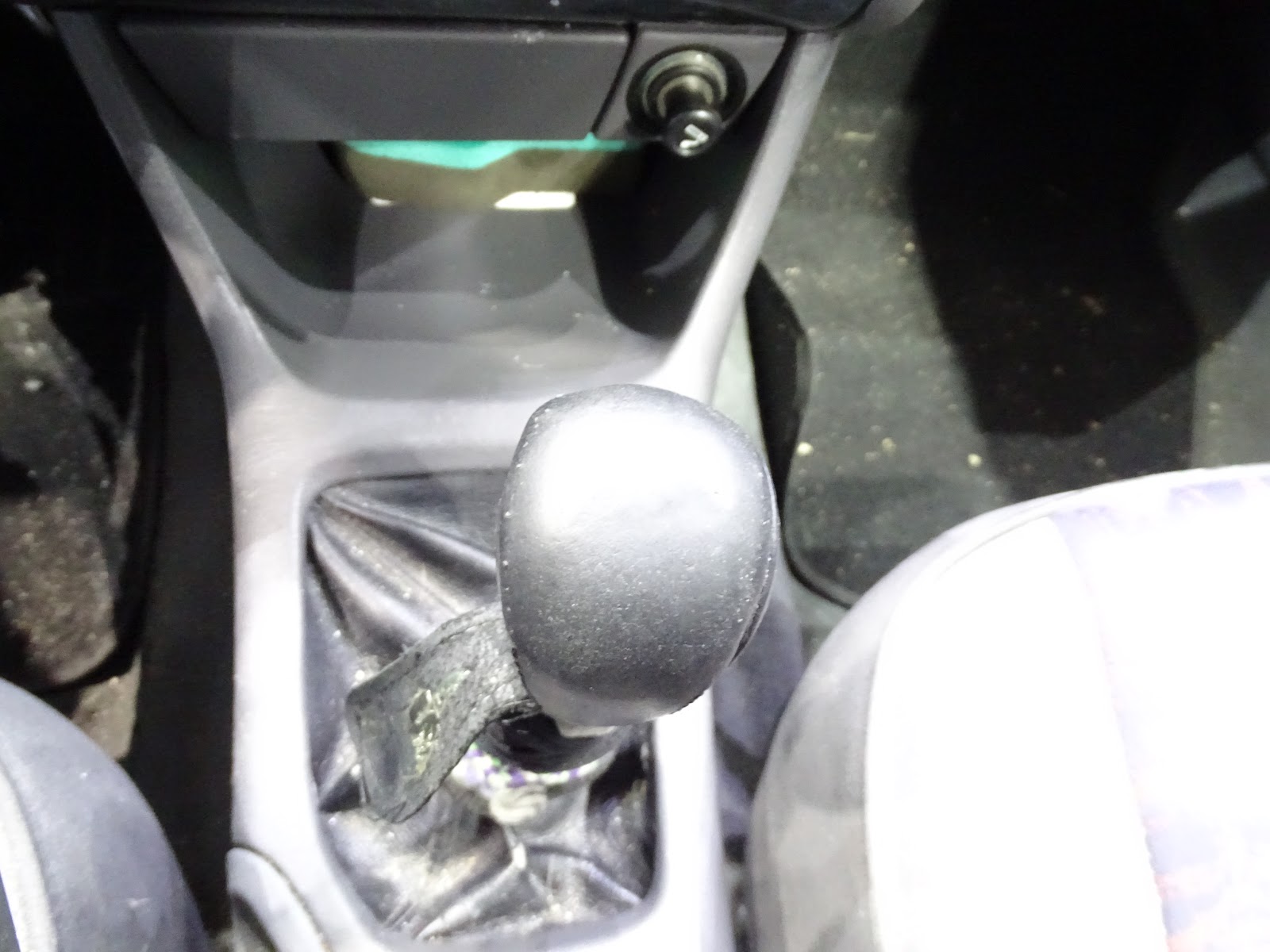 Foto 16 de TOYOTA AVENSIS 2023 en venta en CSV Motor VALDEFUENTES