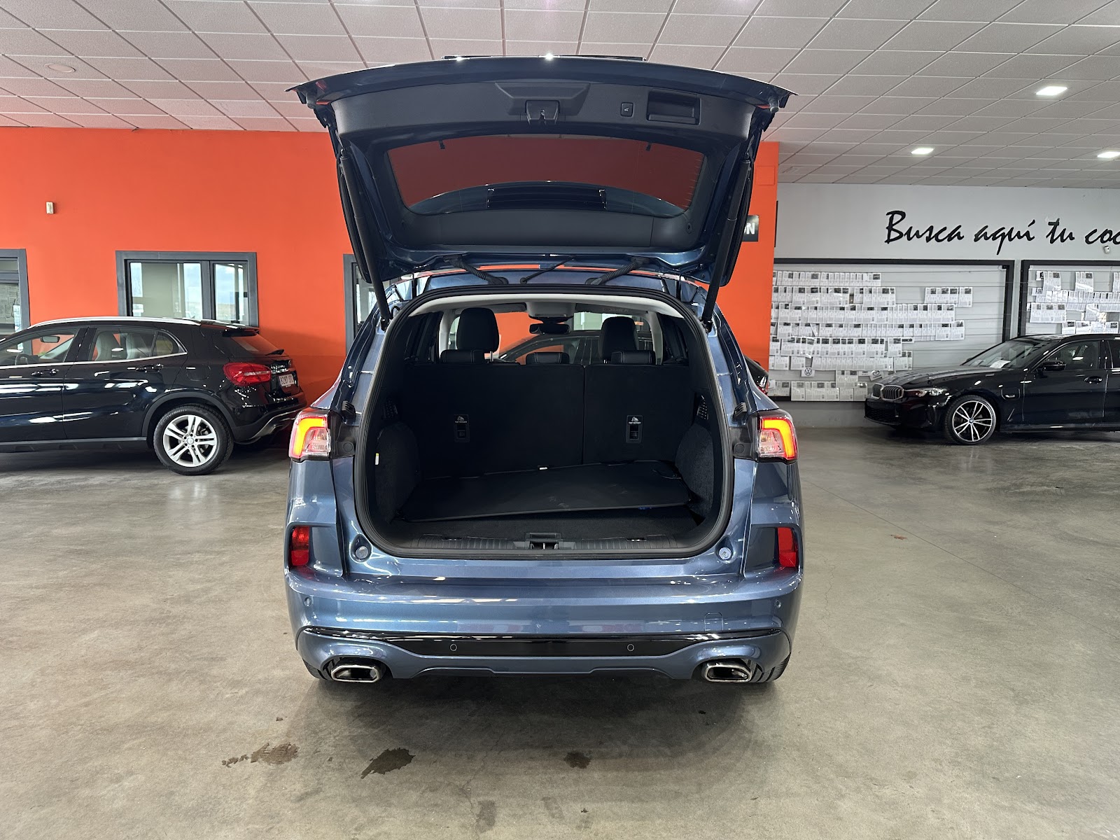 Foto 8 de FORD KUGA 2022 en venta en CSV Motor VALDEFUENTES
