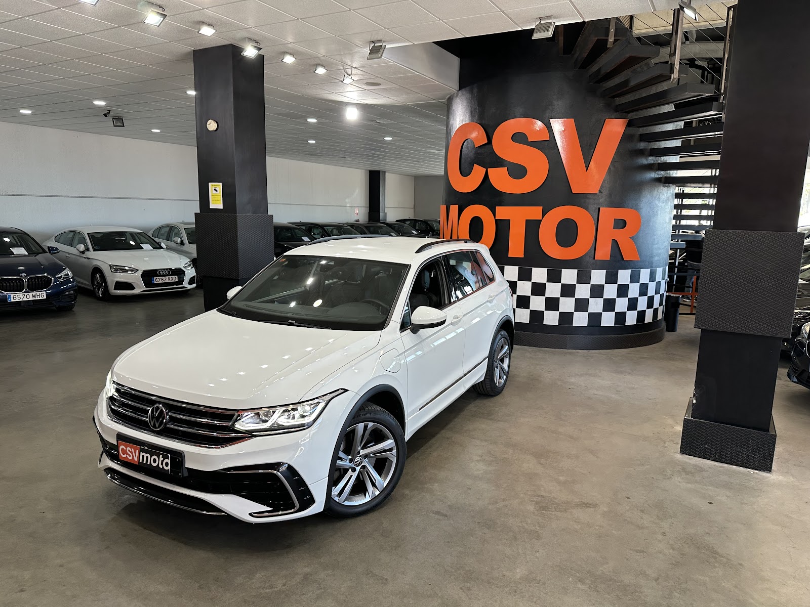 Foto 5 de Volkswagen Tiguan 2022 en venta en CSV Motor VALENCIA · color Blanco
