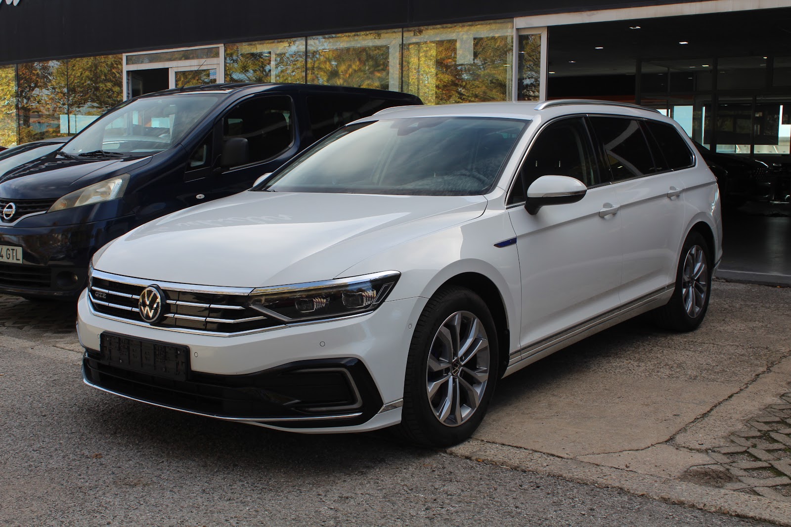 Foto 2 de VOLKSWAGEN PASSAT 2021 en venta en CSV Motor VALDEFUENTES