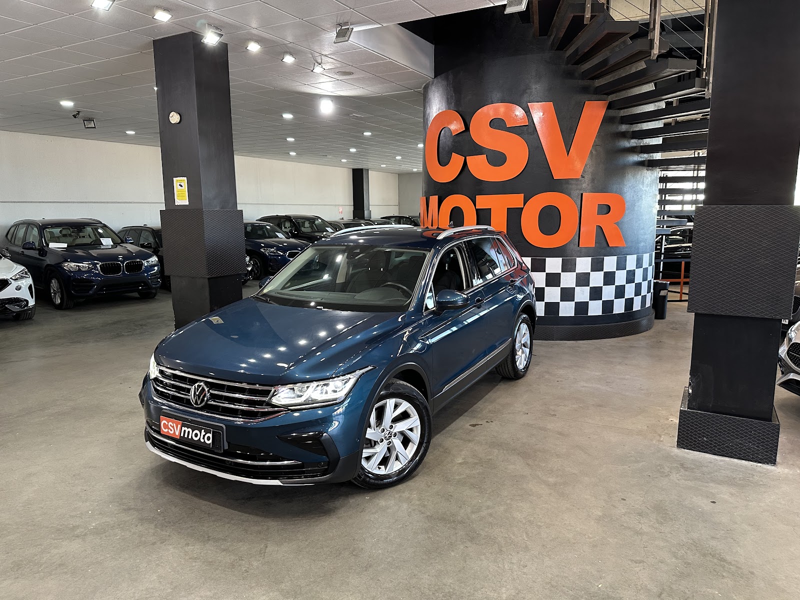 Foto 4 de Volkswagen Tiguan 2021 en venta en CSV Motor MURCIA · color Azul Metalizado