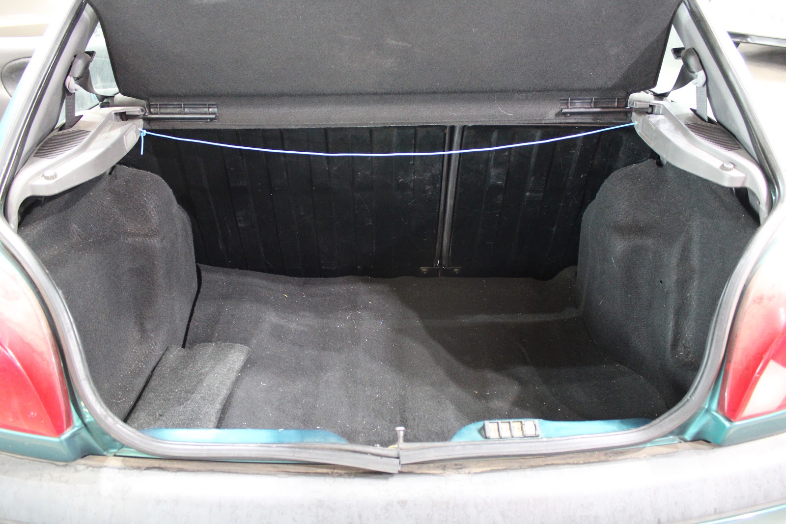 Foto 8 de FORD FIESTA 2000 en venta en CSV Motor VALDEFUENTES