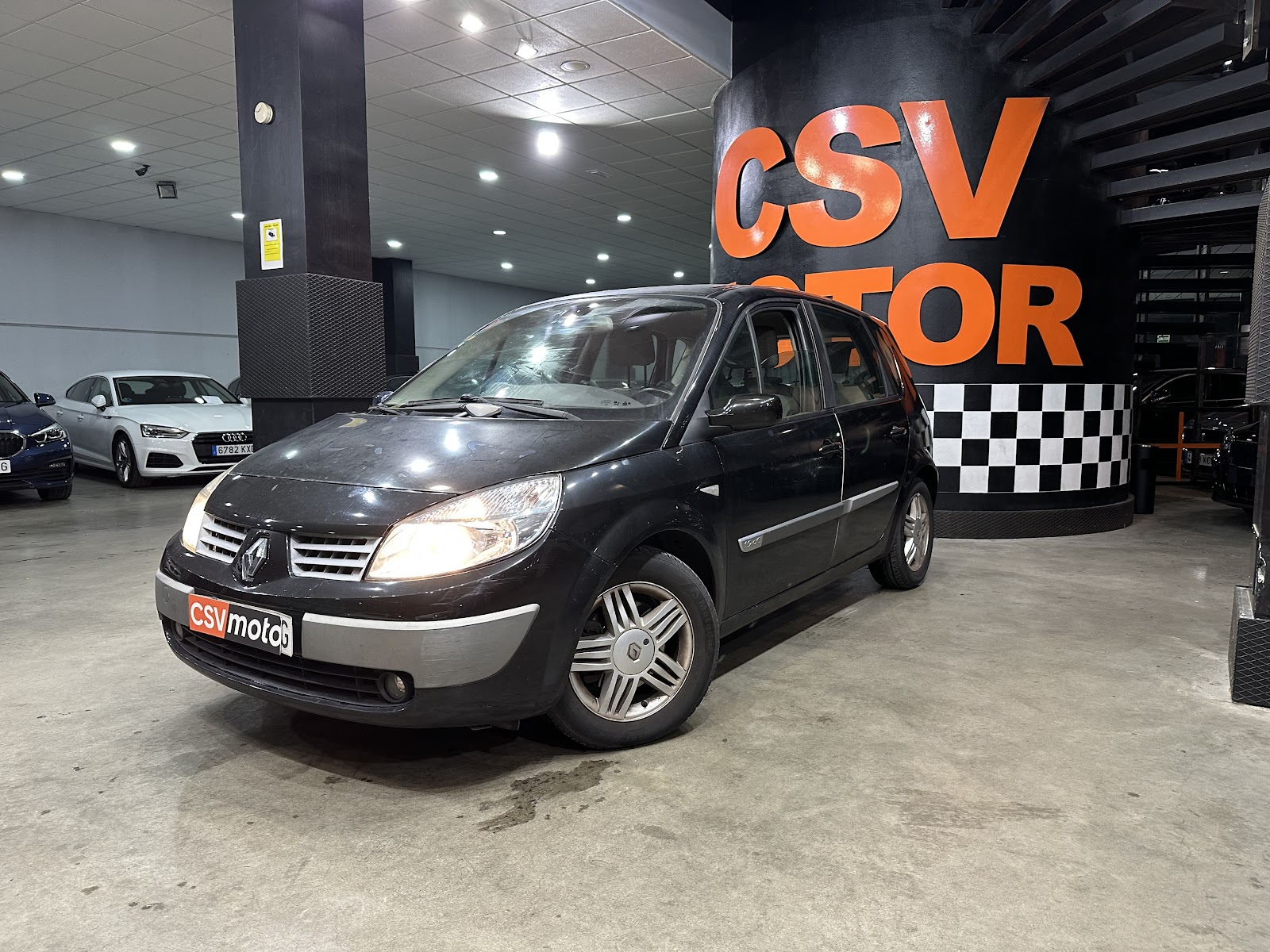 Foto 2 de RENAULT SCENIC 2004 en venta en CSV Motor VALDEFUENTES