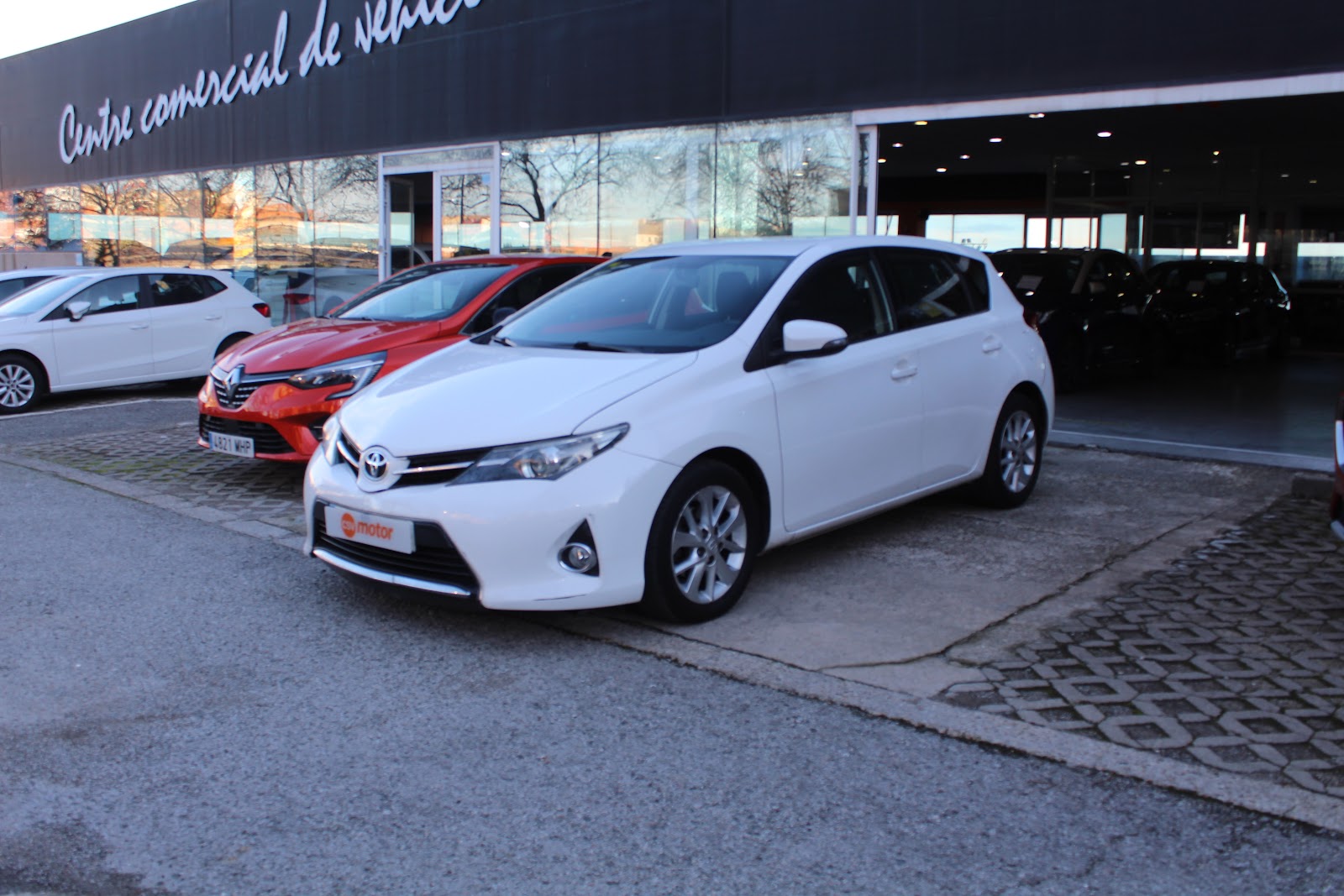 Foto 1 de Toyota Auris 2014 en venta en CSV Motor VALDEFUENTES · color Blanco