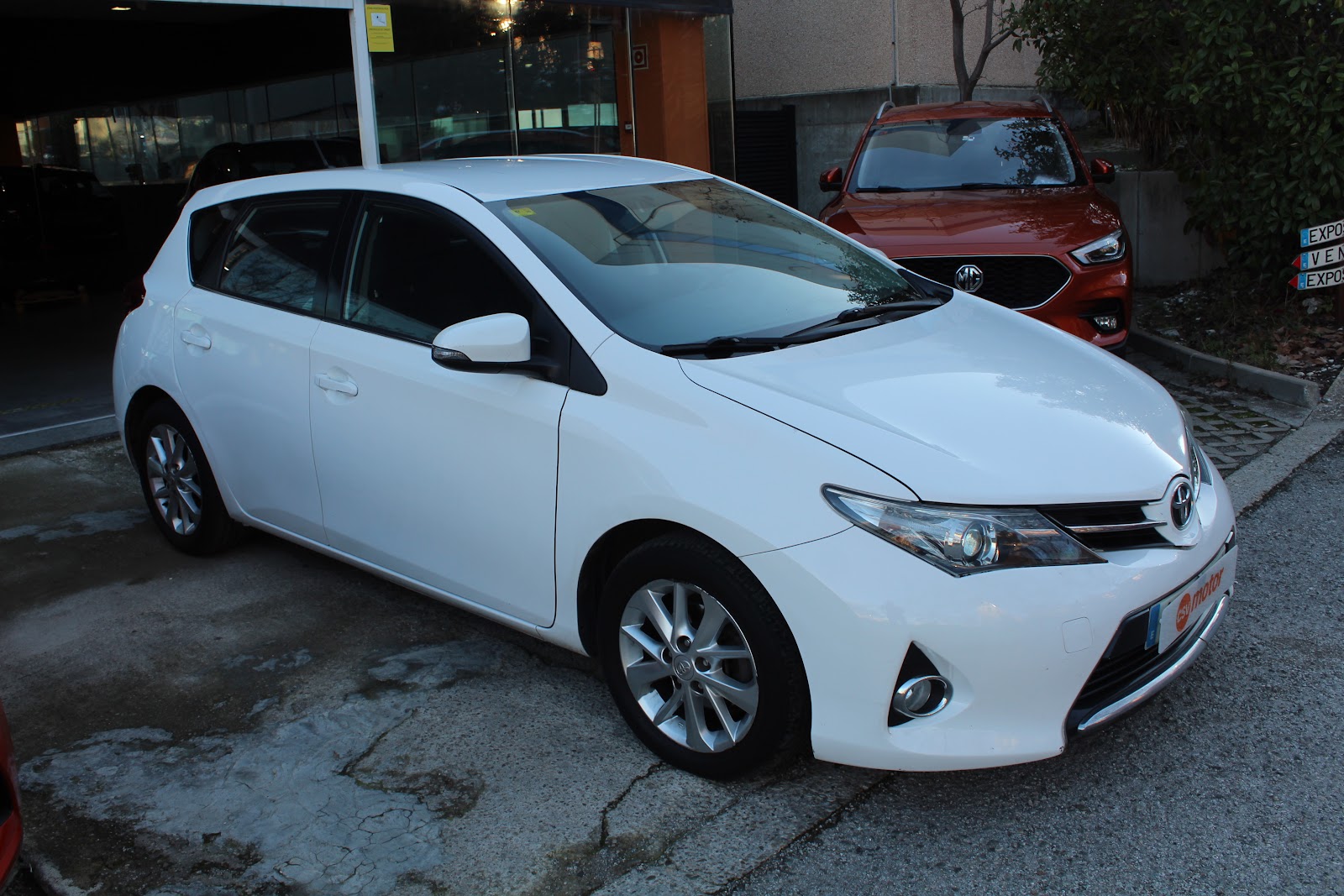 Foto 4 de TOYOTA AURIS 2014 en venta en CSV Motor VALDEFUENTES
