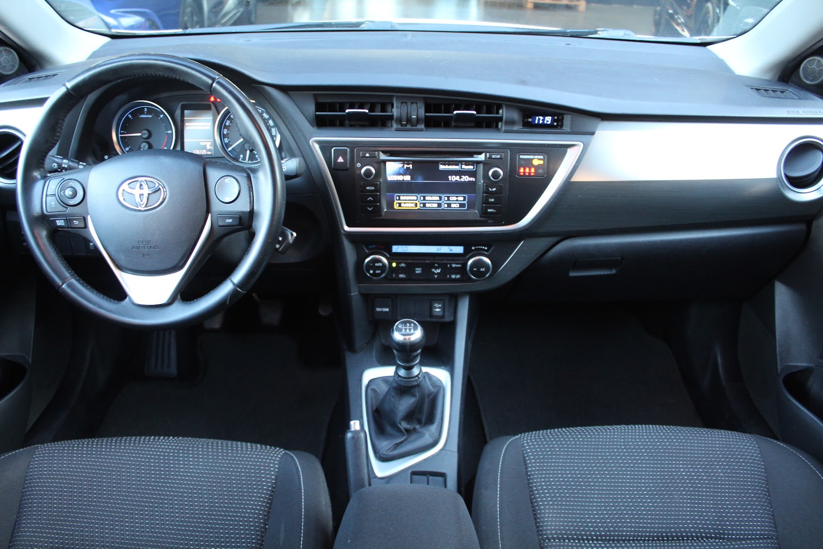 Foto 10 de TOYOTA AURIS 2014 en venta en CSV Motor VALDEFUENTES