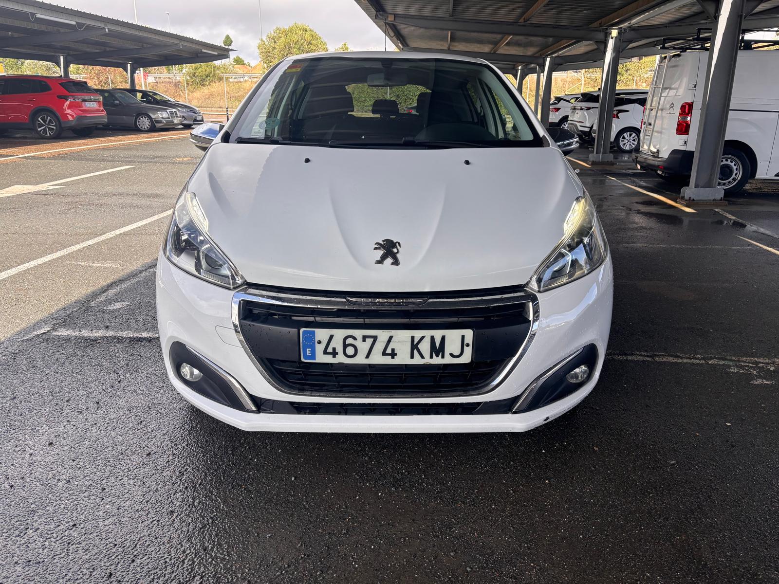 Foto 2 de PEUGEOT 208 2018 en venta en CSV Motor VALDEFUENTES