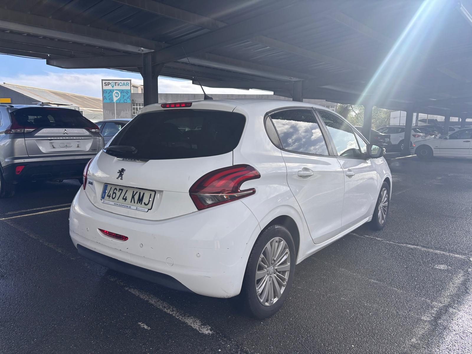 Foto 4 de PEUGEOT 208 2018 en venta en CSV Motor VALDEFUENTES