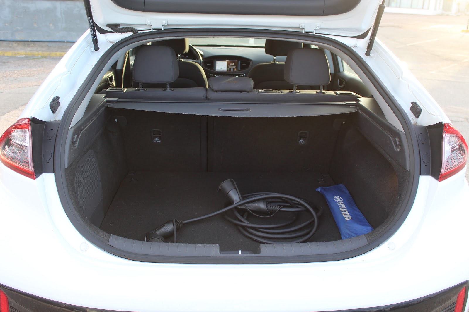 Foto 5 de HYUNDAI IONIQ 2019 en venta en CSV Motor VALDEFUENTES