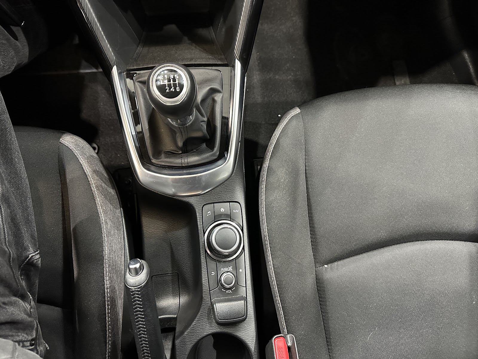 Foto 18 de MAZDA 2 2023 en venta en CSV Motor VALDEFUENTES