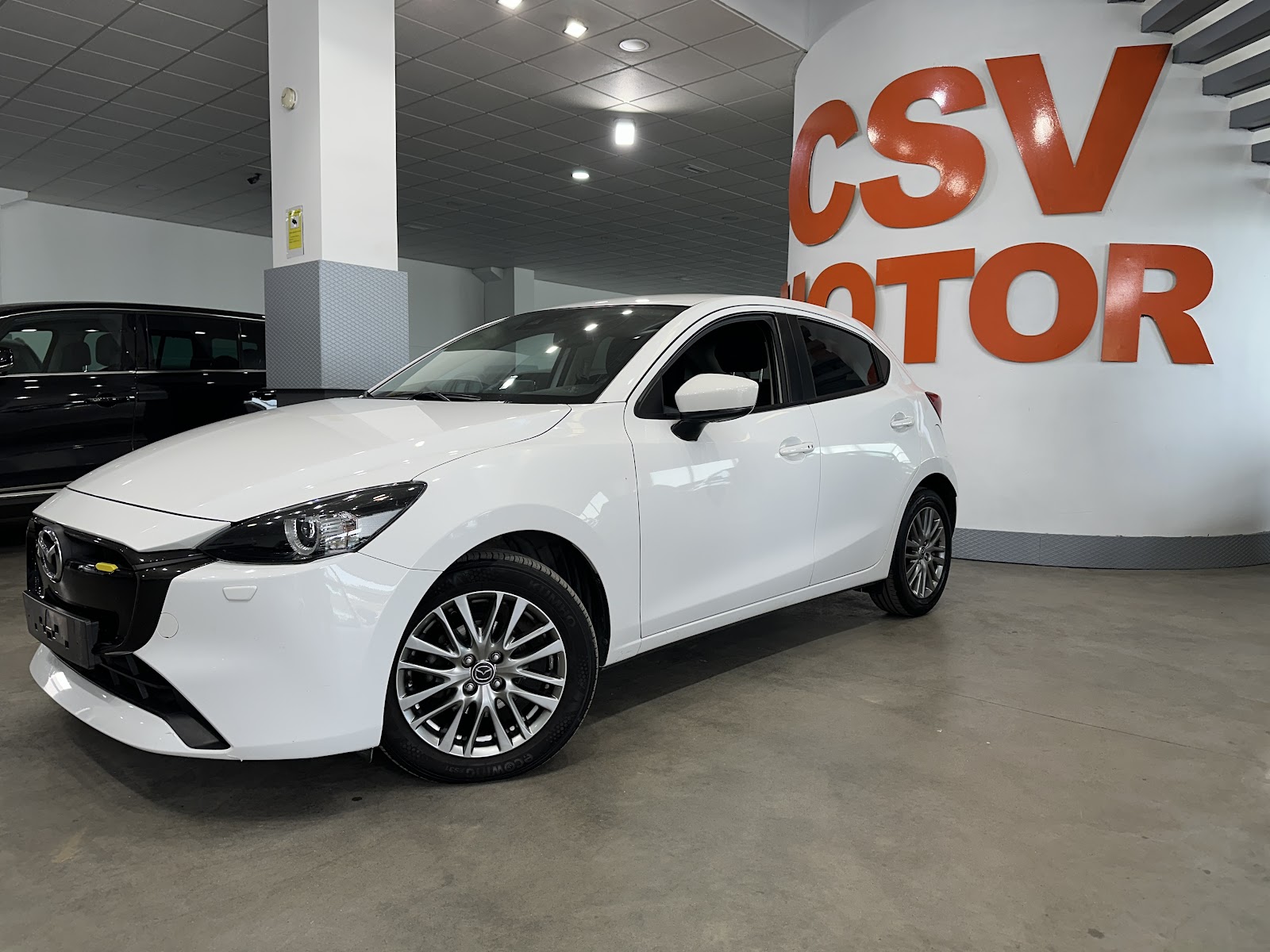 Foto 3 de MAZDA 2 2023 en venta en CSV Motor VALDEFUENTES