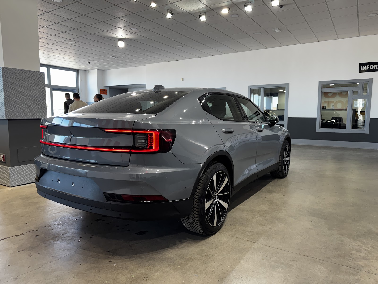 Foto 6 de POLESTAR 2 2022 en venta en CSV Motor VALDEFUENTES