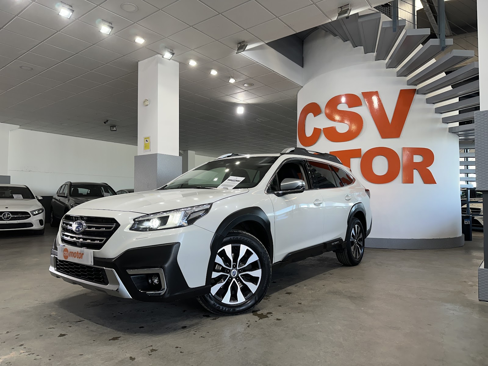 Foto 2 de SUBARU OUTBACK 2023 en venta en CSV Motor VALDEFUENTES