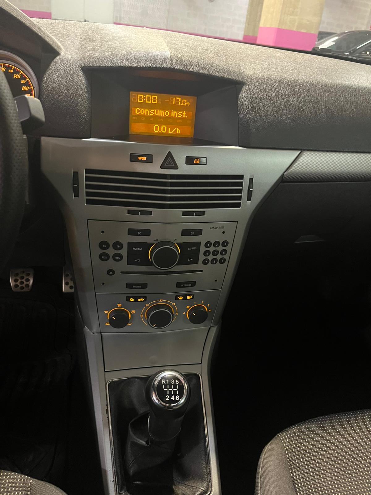 Foto 7 de OPEL ASTRA 2006 en venta en CSV Motor VALDEFUENTES