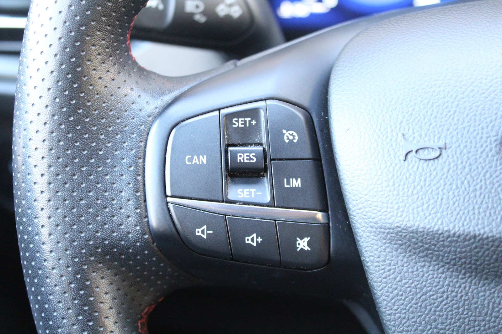 Foto 12 de FORD FOCUS 2023 en venta en CSV Motor VALDEFUENTES