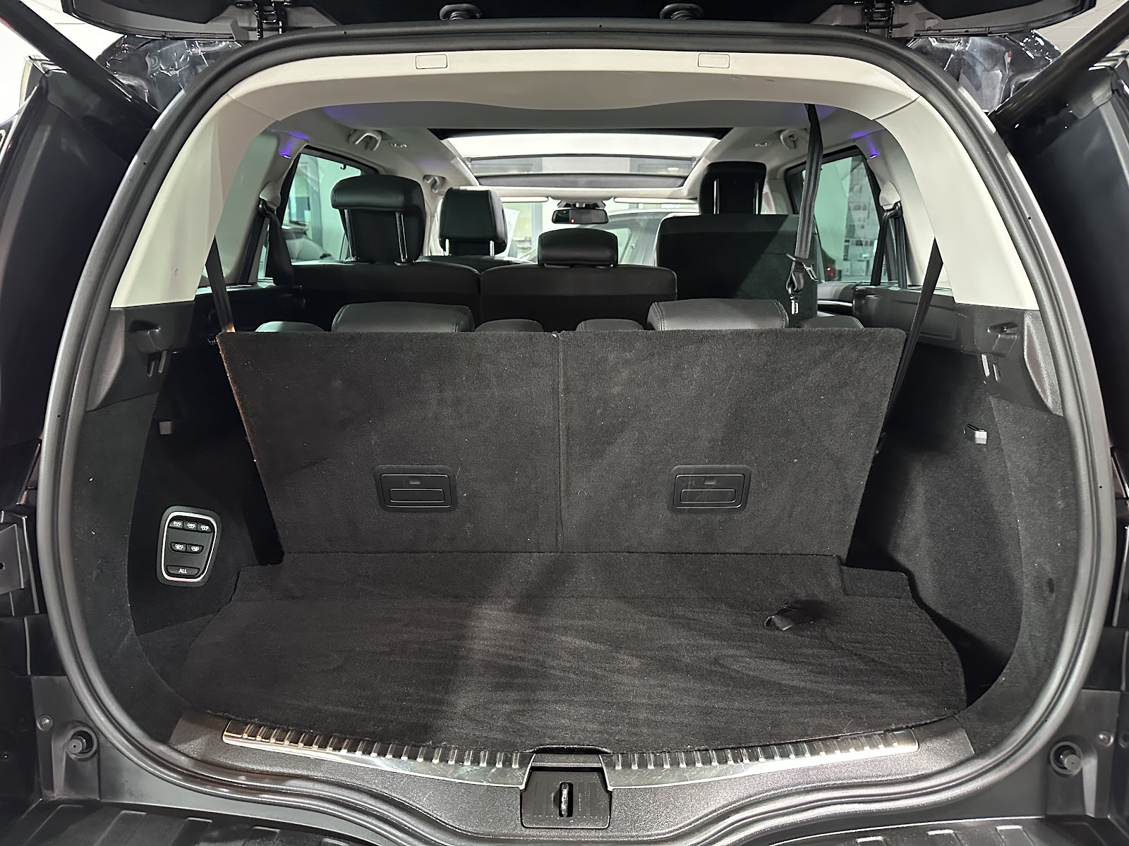 Foto 8 de RENAULT ESPACE 2.0 BLUE DCI 190CV ZEN EDC MONOVOLUMEN 2021 en venta en CSV Motor VALDEFUENTES