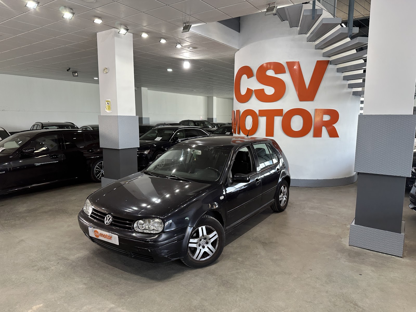 Foto 6 de Volkswagen Golf 2001 en venta en CSV Motor VALDEFUENTES · color Azul