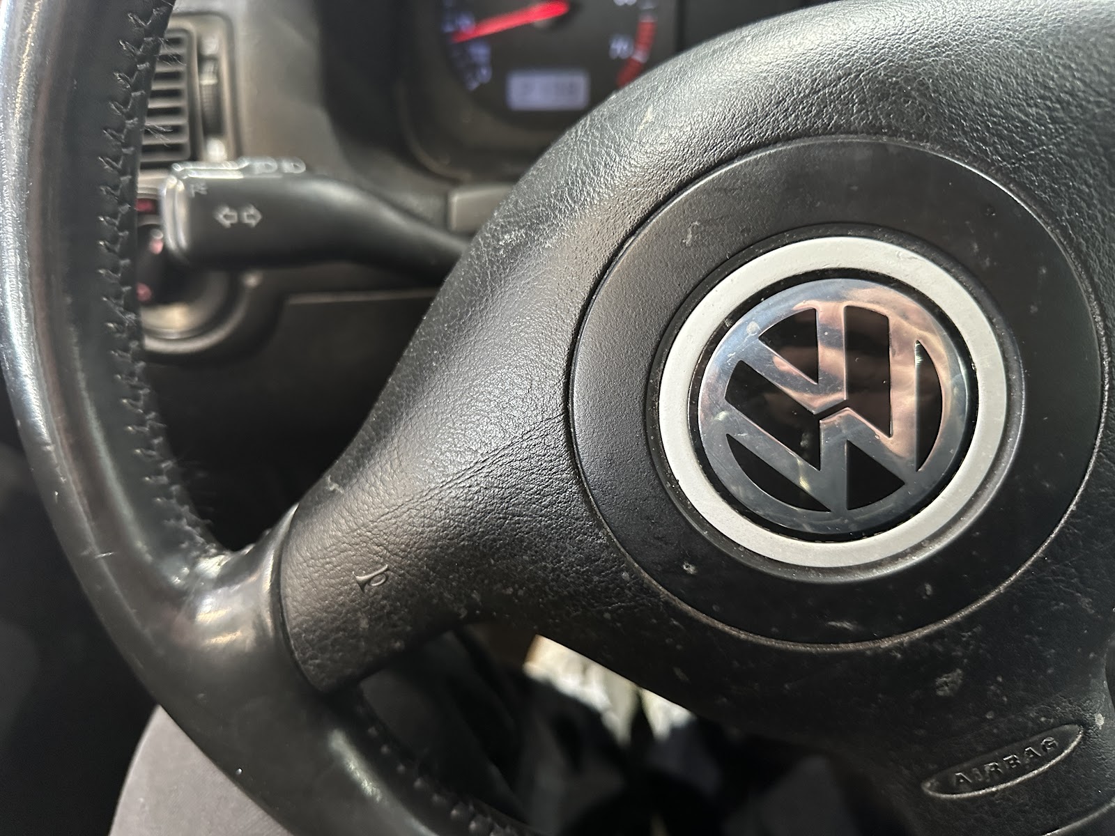 Foto 12 de VOLKSWAGEN GOLF 2001 en venta en CSV Motor VALDEFUENTES