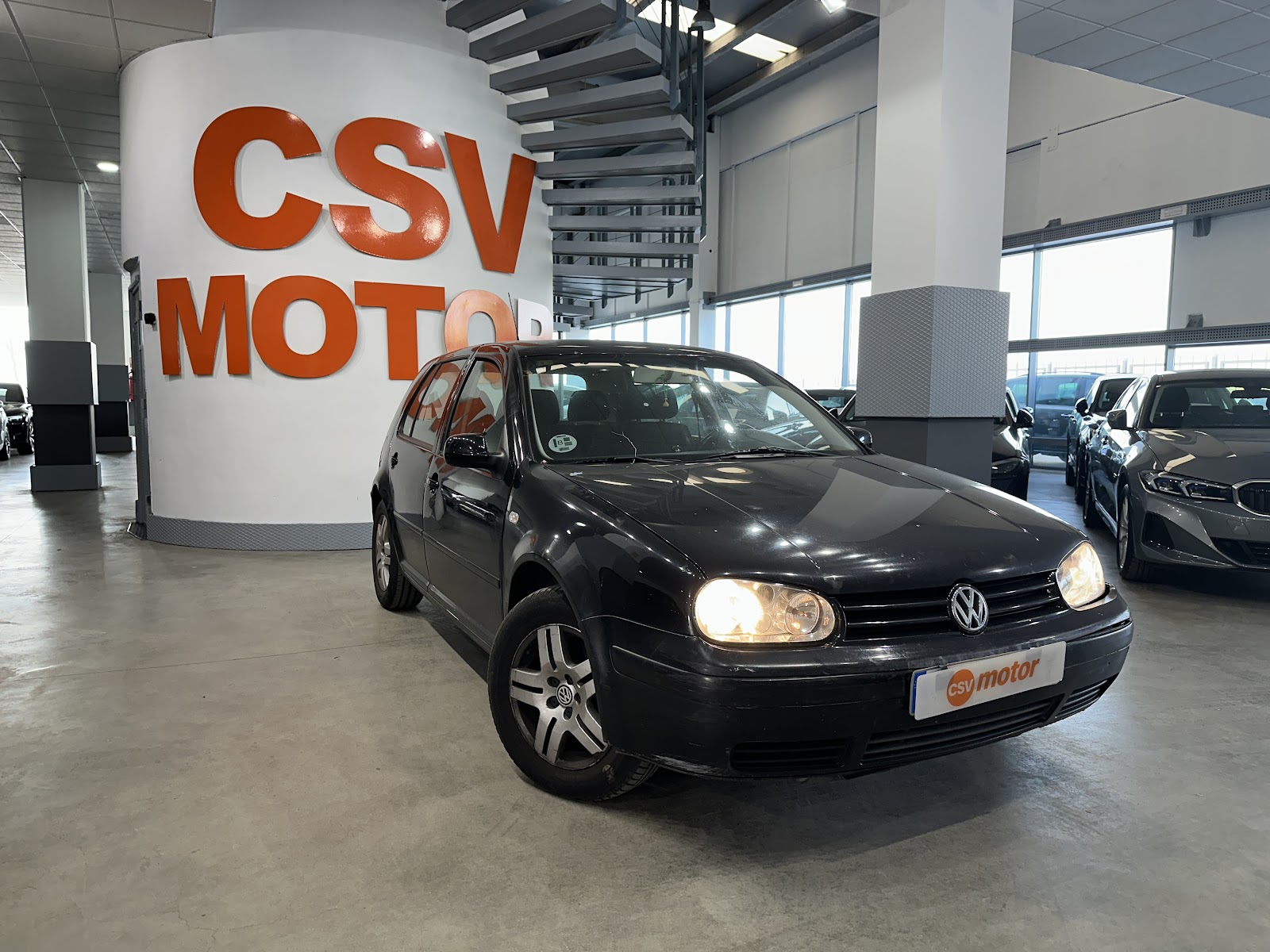 Foto 4 de VOLKSWAGEN GOLF 2001 en venta en CSV Motor VALDEFUENTES