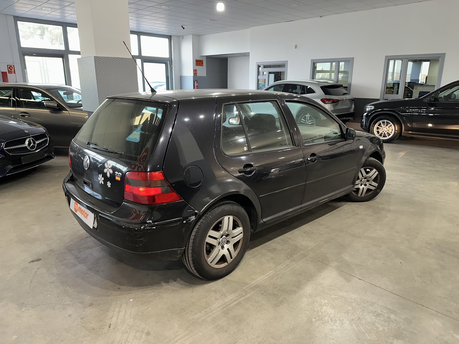 Foto 6 de VOLKSWAGEN GOLF 2001 en venta en CSV Motor VALDEFUENTES