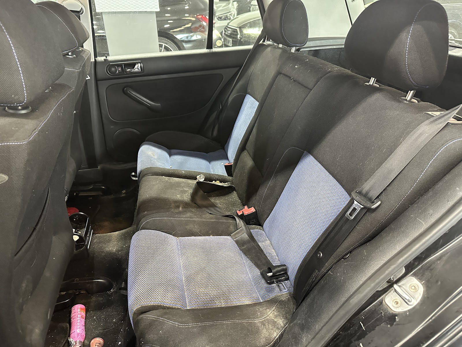 Foto 10 de VOLKSWAGEN GOLF 2001 en venta en CSV Motor VALDEFUENTES