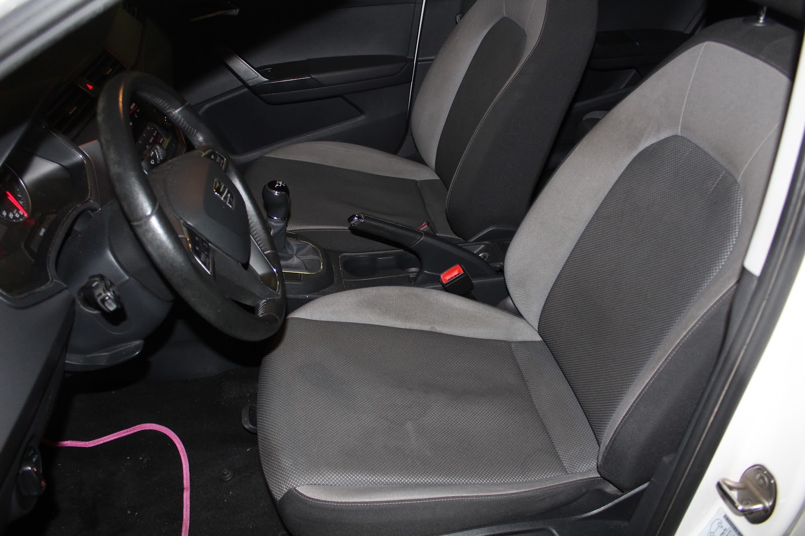 Foto 5 de SEAT IBIZA V 1.0 I 80 12V 80 CV 2019 en venta en CSV Motor VALDEFUENTES