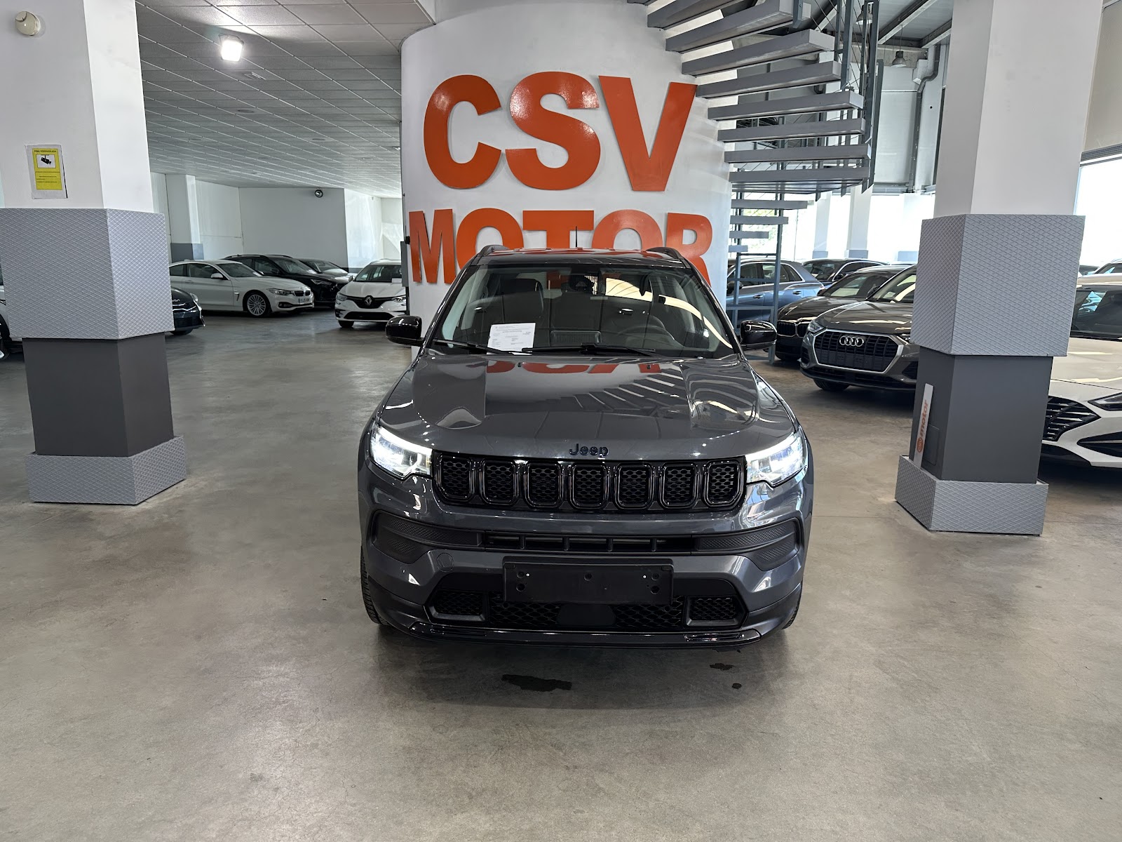 Foto 3 de JEEP COMPASS 2022 en venta en CSV Motor VALDEFUENTES